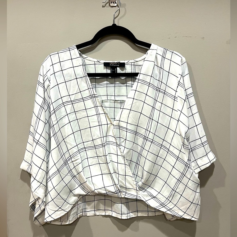 Forever 21 loose neck short sleeve shirt